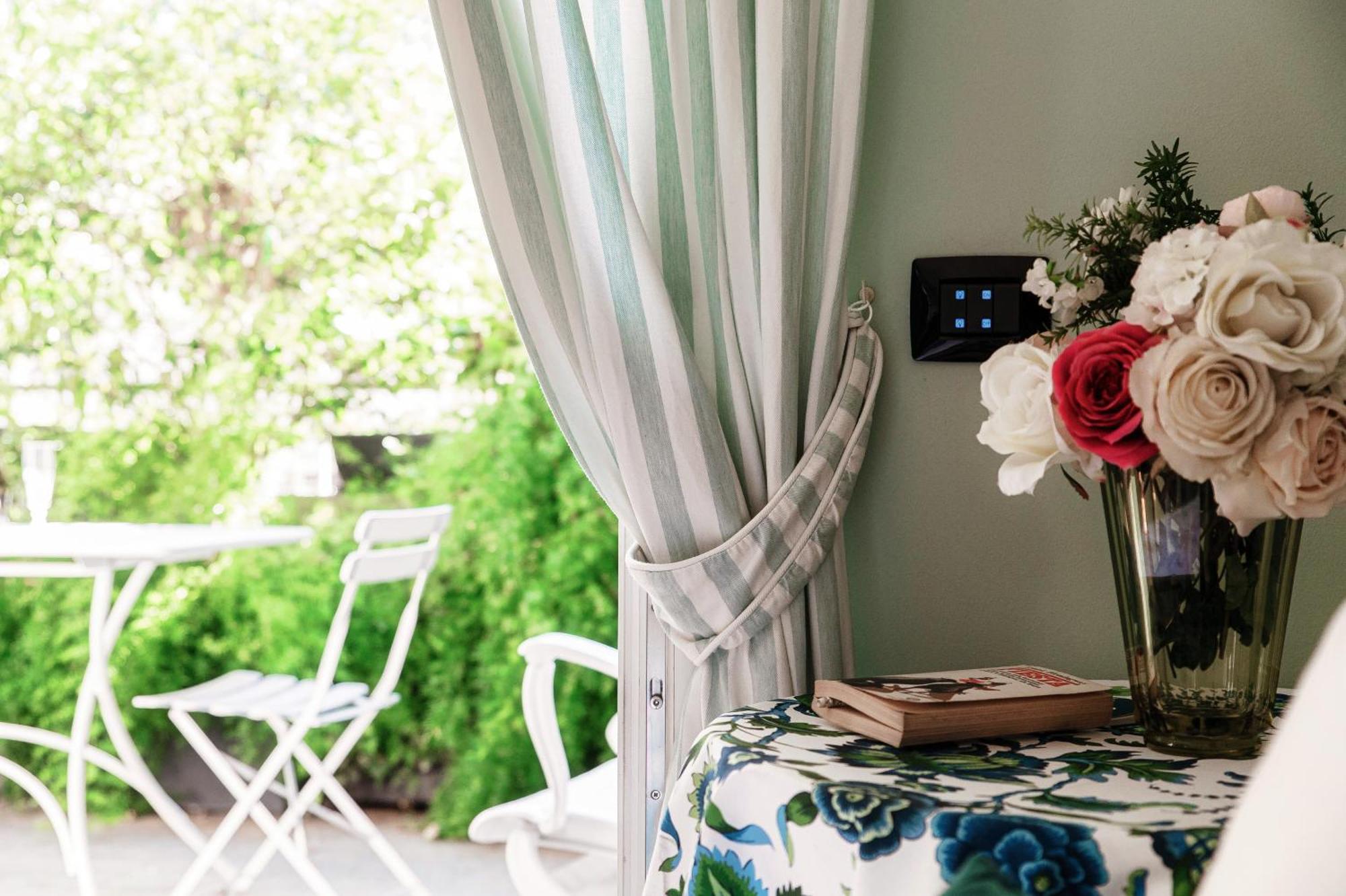 Green Home 65 - The House Of Travelers Côme Esterno foto